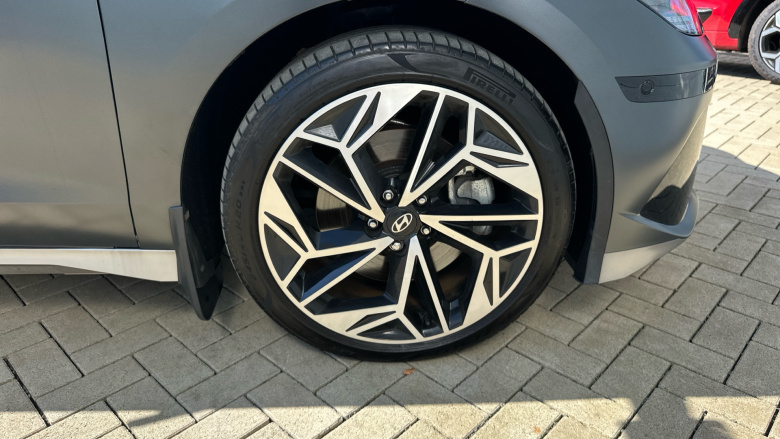 Hyundai IONIQ 6 239kW Ultimate 77kWh 4dr AWD Auto Electric Saloon